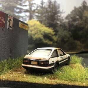 錆塗装 1/64 頭文字D トヨタ スプリンター トレノ AE86 昭和レトロな風景 旧車 自作ジオラマ完成品 ケース付の画像4