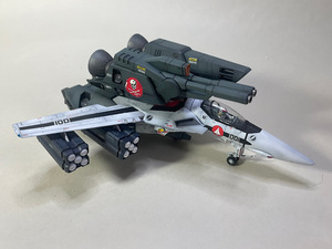 ●ハセガワ　1/72　No.5 VF-1S ストライクバルキリー　一条輝機　塗装済完成品