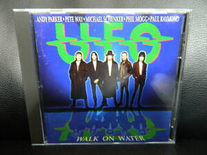 (56)　 UFO　　/　 WALK ON WATER　　　　日本盤　 　ジャケ傷み、 経年の汚れあり　　※5/6から発送です。