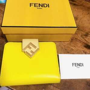 FENDI Ffダイヤモンド イエロー