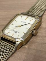 【D2885SS】SEIKO ALBA セイコー アルバ 腕時計 VJ21-K014 1D 0018 クォーツ スクエア 不動 現状品 ゴールドカラー クオーツ_画像10