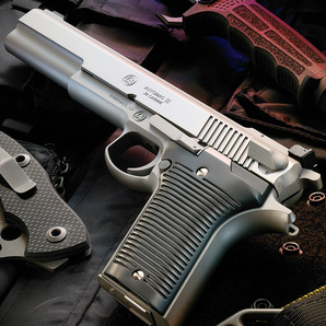 AUTO MAG Ⅲ エアーコッキングハンドガン HOP 18歳以上