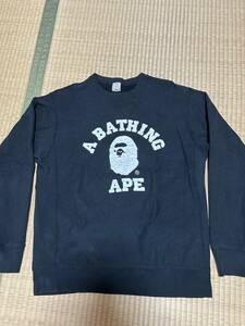 希少■A BATHING APE (ア ベイシング エイプ) BAPE カレッジロゴ 長袖 スウェット 黒 サイズM リバースウィーブ