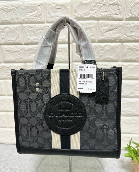 最終価格　新品COACH トートバッグ22 シグネチャージャカードC7083