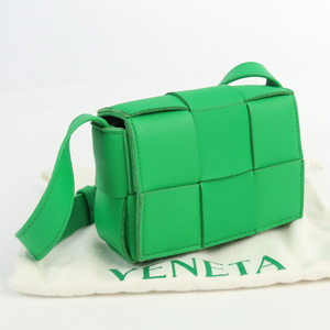 中古良品ボッテガヴェネタBOTTEGA VENETA イントレチャート キャンディ カセット レザー 666688 ランク：A us-2