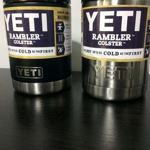 YETI イエティ ランブラー コルスター 黒 銀 12オンス 12oz 缶クーラー 保温 保冷 アウトドア 水筒 ボトル 2個セットの画像2