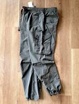 希少カラー and wander / 撥水 リップ素材 oversized cargo pants / gray / size L / アンドワンダー ワイドシルエット カーゴ パンツ_画像3