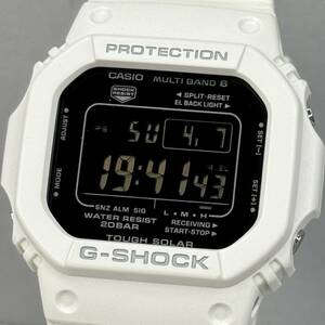 未使用同様 極美品 G-SHOCK GW-M5610MD-7JF タフソーラー 電波受信 電波ソーラー マルチバンド6 スクウェア ブラック ホワイト 反転液晶