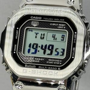 極美品 G-SHOCK GMW-B5000D-1JF タフソーラー 電波受信 電波ソーラー マルチバンド6 Bluetooth搭載 モバイルリンク メタルバンド シルバーの画像1