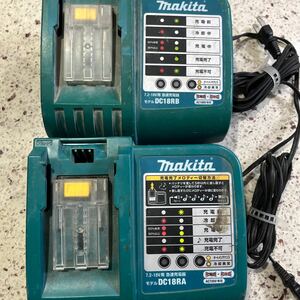 マキタ 急速充電器 makita DC18RADC18RB 中古動作品とジャンクインパクトドライバーリチウムイオンバッテリー充電器