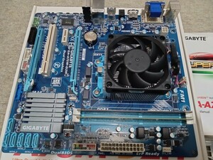 GIGABYTE GA-A75M-D2H FM-1 マザーボード A8-3820 CPU 4G×2 メモリ CPUファン付き