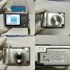 1円〜② 4点まとめ売り コンパクトデジカメ ①IX-20 ②FinePix F11 ③AV250 ④DSC-U20 付属品多数の画像2