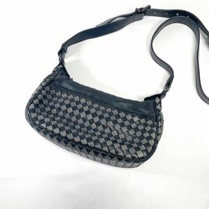 ボッテガヴェネタ　ショルダーバッグ　イントレチャートレザー　ミニ　ブラック　黒　BOTTEGA veneta