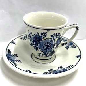 P131-W7-1263 ◆ Royal Goedewaagen Blue Delft Handwork Holland カップ＆ソーサー 花 青 ブルー 食器 洋食器③の画像1