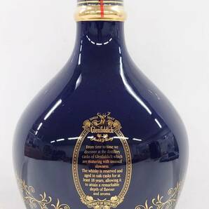 R358-W13-1128 Glenfiddich グレンフィディック エンシェントリザーブ ウイスキー 18年 700ml 43％ 陶器 青 ボトル 箱付き 未開栓④の画像4