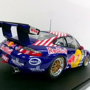 オートアート 1/18 ポルシェ 911 GT3 R #7 Red Bull デイトナ 24h 2002 (1331-375)の画像2