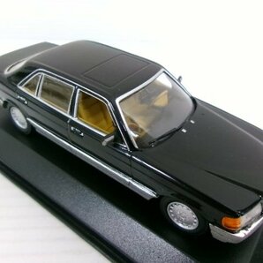 ミニチャンプス 1/43 メルセデスベンツ 560SEL 1989-1991 ブラック (2502-257)の画像5