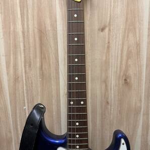 F307-T6-2323 Fender フェンダー エレキギター ストラトキャスタータイプ 本体カラーブルー×ホワイト 音だしOK ③の画像3