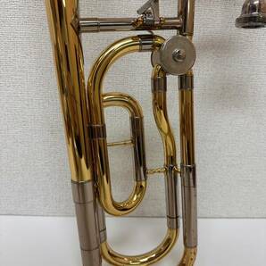 F319-T20-1030 YAMAHA ヤマハ テナーバストロンボーン 金管楽器 マウスピース付き 現状品 ハードケース入りの画像3