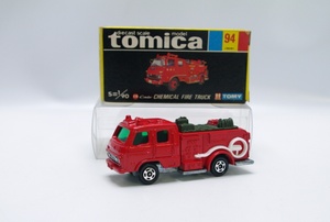 1* トミカ 黒箱 1/90 UD コンドル 化学消防車 94 日本製 箱付き T-26 美品 中古品 tomica ミニカー 消防車