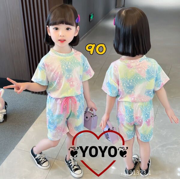 新品匿名配送 キッズセットアップ トップスとパンツ スマイル 柄
