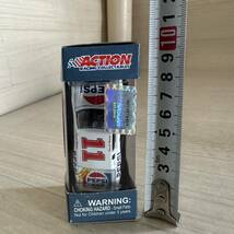 【A0315-18】未開封品『Action 1/64 ナスカー Darrell Waltrip #11 Pepsi (White)1983 Monte Carlo C112866PEDW』ミニカー レーシングカー _画像6