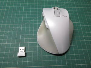 ♪　elecom マウス　M-XGL10DB　BlueLED　USB　EX-G　握りの極み 静音設計 5ボタン マルチペアリング Ｌサイズ　ホワイト　中古　♪