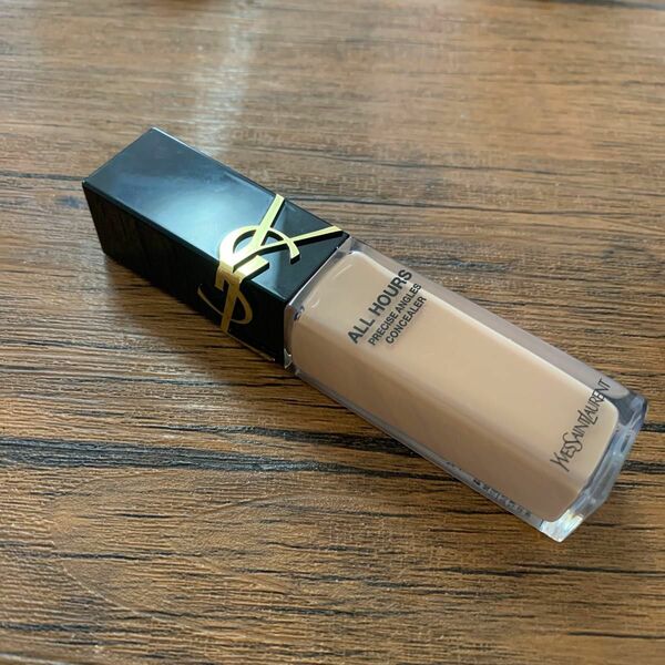 YSL オールアワーズコンシーラー　　　　　　　　　　　　　イヴサンローランボーテ　MN7