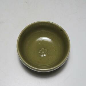  China Song dragon Izumi kiln plum flower cup celadon 