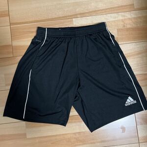 adidas アディダス　ハーフパンツ　サッカー