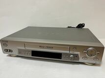 SONY ビデオカセットレコーダー ビデオデッキ 2001年製 SLV-R355 VHSビデオデッキ 通電確認のみのジャンク品 ジャンク_画像1