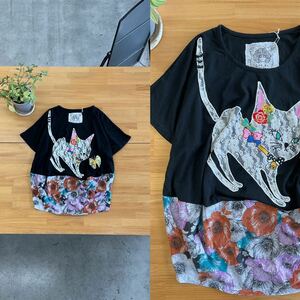 美品 ScoLar スカラー 猫レース刺繍裾バルーンTシャツカットソー 花柄ドッキングドルマン半袖ゆったりトップス 個性的 ブラック黒色系 M