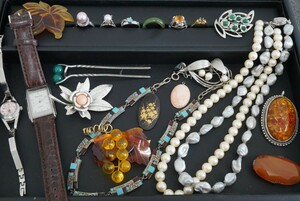 C1160 ジャンク含む 本真珠 本珊瑚など ヴィンテージ ネックレス ブローチ リング 指輪 時計など アクセサリー 大量 まとめて おまとめ