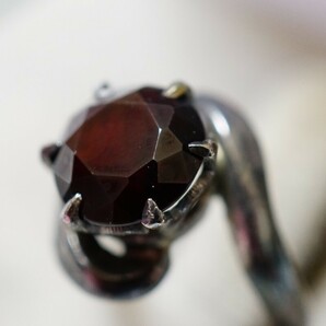 1026 ガーネット リング 指輪 ヴィンテージ アクセサリー 18K刻印 メッキ アンティーク 色石 宝石 カラーストーン 装飾品の画像2