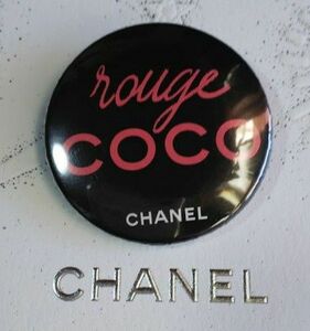 ★期間延長値下げ≪CHANEL≫★rouge・CoCo・CHANEL★缶バッチ【正規ノベルティ】【未使用、ヴィンテージ品】