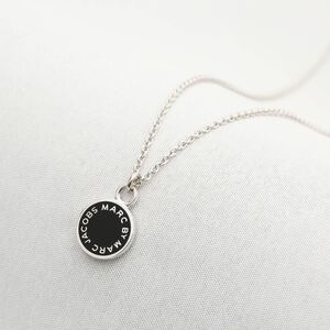 新品未使用　 MARC BY MARC JACOBS　マークバイマークジェイコブス　ネックレス　アクセ　ペンダント　シルバーxゴールド