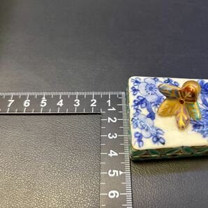 H17-14 茶道具 香合 【平安 高野昭阿弥作 染付 羽子板香合】サイズ:幅約8.5cm×約4cm 、高さ約4cm 共箱ありの画像9