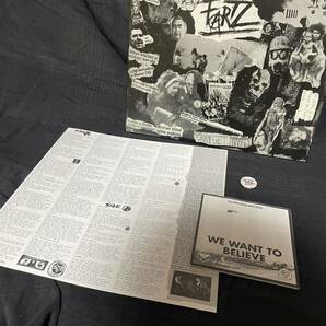 【缶バッチ・ポスター付】 The Fartz 「Because This Fucking World Stinks」 LPレコード パンク・ハードコアの画像3