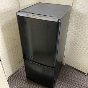 送料無料!!Panasonic パナソニック 138L ノンフロン冷凍冷蔵庫 NR-BW14AC-K 2ドア冷蔵庫 黒 ブラック 動作品 2018年製/041-16の画像1