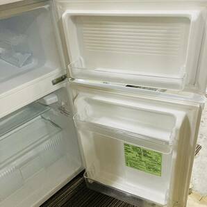 送料無料!!IRIS OHYAMA アイリスオーヤマ 90L 冷凍冷蔵庫 IRR-A09TW-W 2ドア冷蔵庫 右開き 一人暮らし ホワイト 動作品 2019年製/041-28の画像5