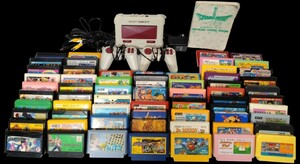 【中古ゲーム】ファミコンソフトまとめ 計62本セット / おまけ ゲーム機本体 / ドラゴンクエストⅢ 公式ガイドブック付 動作未確認 