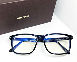 TOM FORD