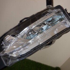 レクサス純正 AGZ10 AGZ15 AYZ10 AYZ15 NX300 NX200 前期 LED フォグランプ フォグライト 左側 助手席 KOITO 78-7 81220-78020の画像2