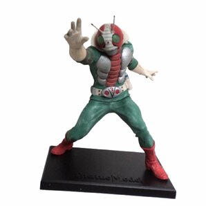 ★同梱可・訳あり現状品（フィギュアと台座が接着済）★仮面ライダーV3 フルカラーVer.「仮面ライダーV3」DX組立式スタチューモデル★M024の画像1