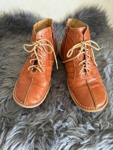 [. bargain ] leather retro ankle boots 