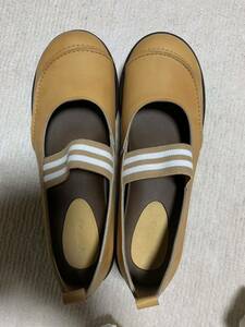 ligeta shoes LL R073 mustard color 