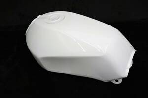 CBX400F CBX550F tanker white / white NC07 PC04 exterior gasoline tank fuel tank fuel tank unused Rainbow company length 