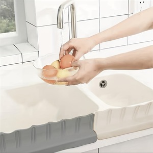 水はね防止プレート 2色セット 吸盤　水はねガード キッチン 流し場 洗面所 台所 ガード 枠　洗い物　洗濯　tecc-mizucut2set