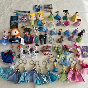 ディズニー　プリンセス　キーホルダー　フィギュア　大量　まとめて　アナと雪の女王　シンデレラ　ティンカーベル　アナ雪