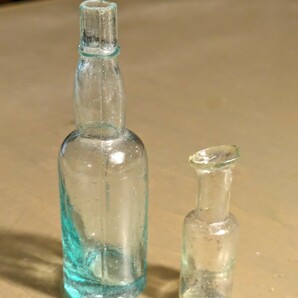 昭和レトロガラス瓶 明治初期便利水瓶 大正ミニ一升瓶の画像1